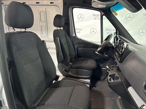 2020 Mercedes-Benz Sprinter 2500 Standard Roof
