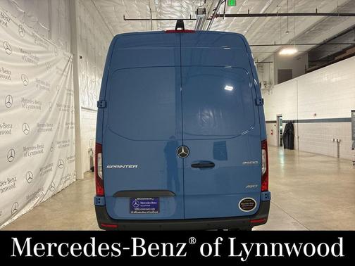 2026 Mercedes-Benz Sprinter 2500 Cargo 144 WB AWD