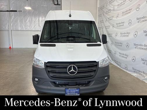 2025 Mercedes-Benz Sprinter 2500 High Roof