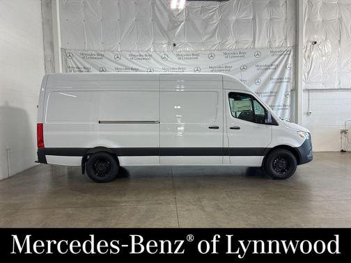 2025 Mercedes-Benz Sprinter 2500 High Roof