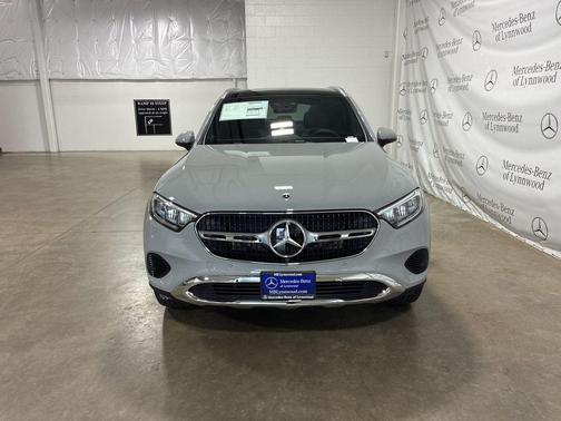 2026 Mercedes-Benz GLC 300 4MATIC