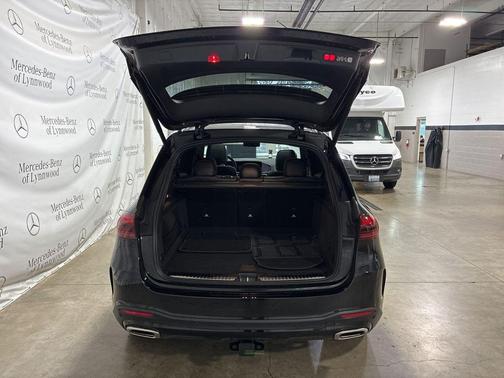 Obsidian Black Metallic 2026 Mercedes-Benz GLE 580 4MATIC