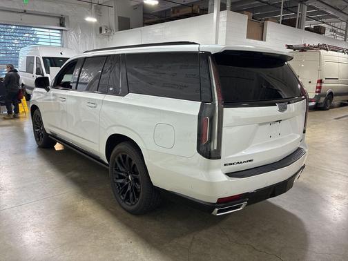 2024 Cadillac Escalade ESV Premium Luxury Platinum