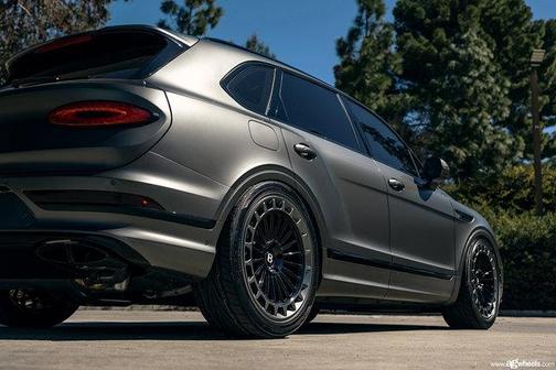 2022 Bentley Bentayga V8