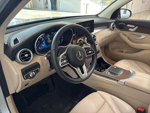 2022 Mercedes-Benz GLC 300 4MATIC