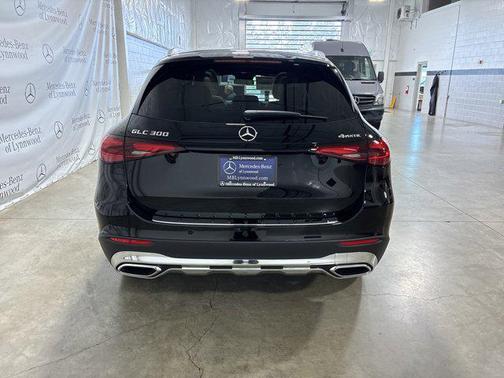 2025 Mercedes-Benz GLC 300 4MATIC