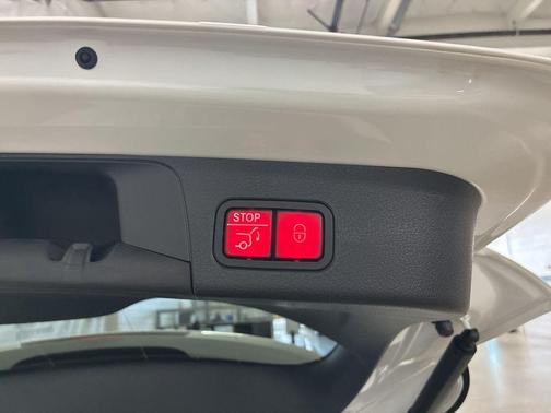 2026 Mercedes-Benz GLB 250 4MATIC