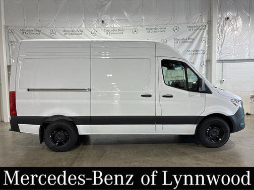 2025 Mercedes-Benz Sprinter 2500 High Roof
