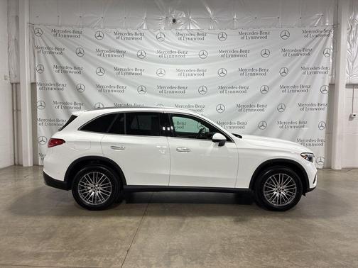 2025 Mercedes-Benz GLC 300 4MATIC
