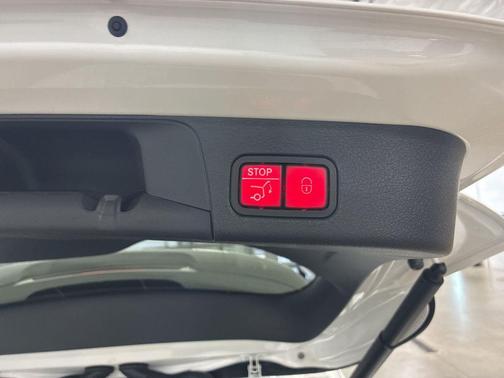 2026 Mercedes-Benz GLB 250 4MATIC