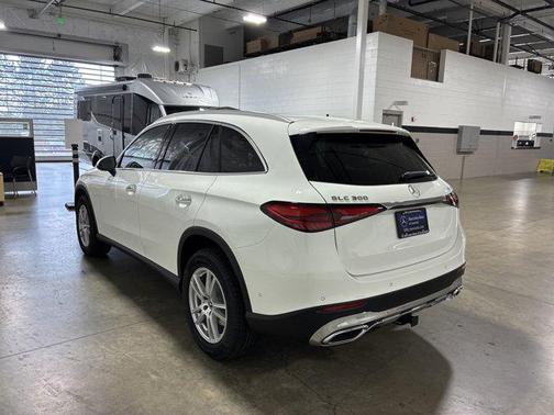2025 Mercedes-Benz GLC 300 4MATIC
