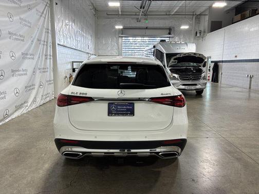 2025 Mercedes-Benz GLC 300 4MATIC
