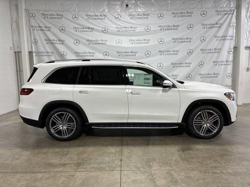 2025 Mercedes-Benz GLS 450 4MATIC