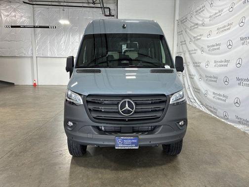 2025 Mercedes-Benz Sprinter 2500 High Roof