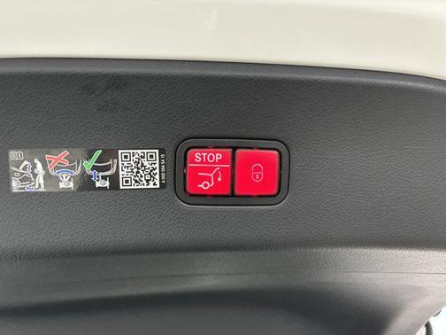 2025 Mercedes-Benz GLC 300 4MATIC Coupe