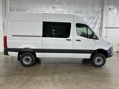 2025 Mercedes-Benz Sprinter 2500 High Roof
