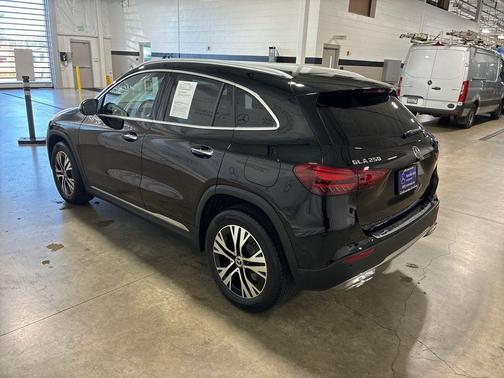 2025 Mercedes-Benz GLA 250 4MATIC
