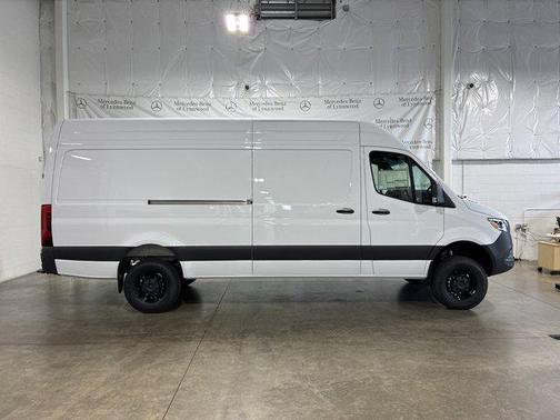 2025 Mercedes-Benz Sprinter 2500 High Roof