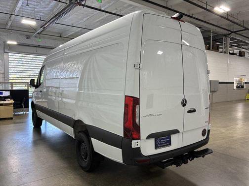 2025 Mercedes-Benz Sprinter 2500 High Roof