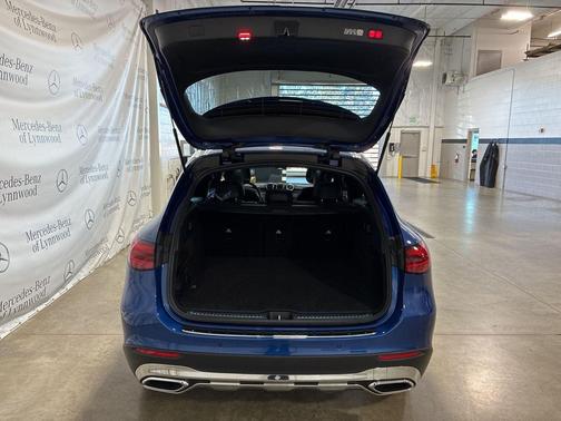 2026 Mercedes-Benz GLC 300 4MATIC