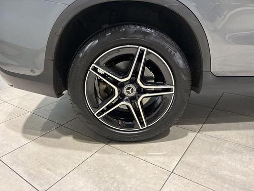 Selenite Grey Metallic 2021 Mercedes-Benz GLC 300 4MATIC