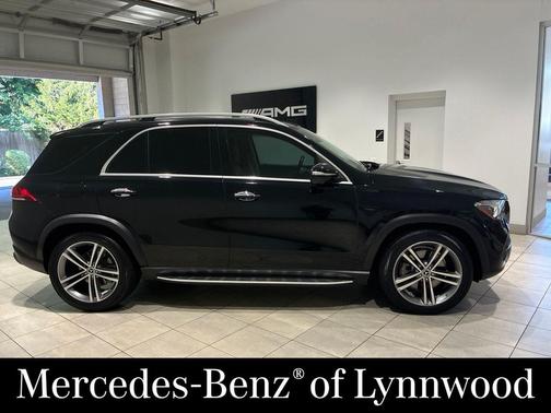 Black 2022 Mercedes-Benz GLE 450 4MATIC