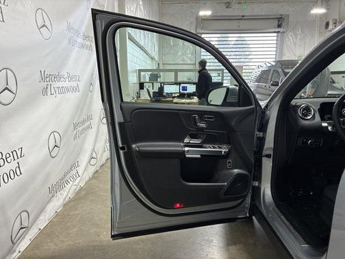2025 Mercedes-Benz GLB 250 4MATIC