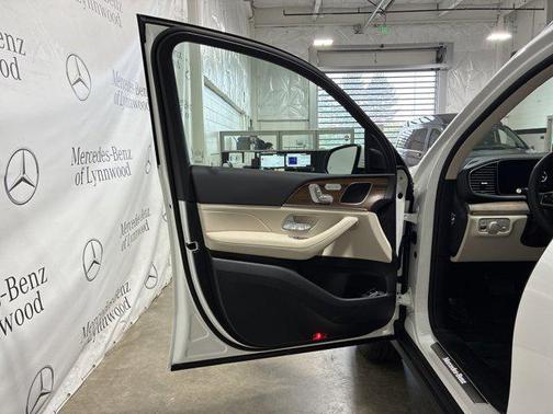 2025 Mercedes-Benz GLE 450e 4MATIC