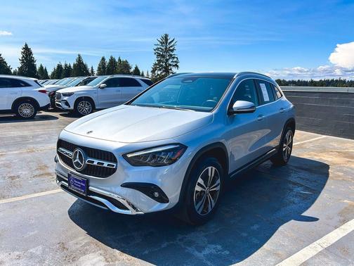 Cirrus Silver Metallic 2026 Mercedes-Benz GLA 250 4MATIC
