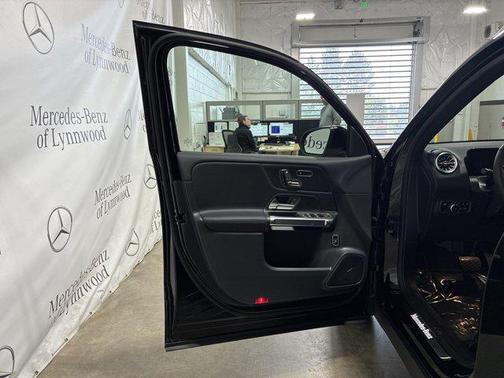 2025 Mercedes-Benz GLB 250 4MATIC