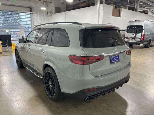 2026 Mercedes-Benz AMG GLS 63 Base