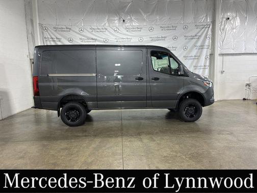 2025 Mercedes-Benz Sprinter 2500 Standard Roof