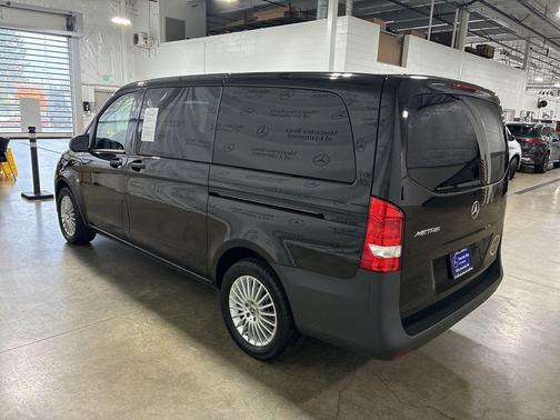 2023 Mercedes-Benz Metris Base
