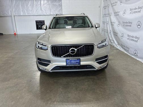 2017 Volvo XC90 T6 Momentum