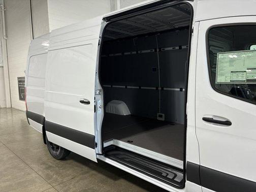 2025 Mercedes-Benz Sprinter 2500 High Roof