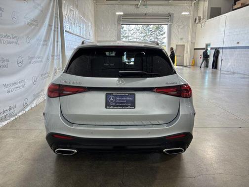 2025 Mercedes-Benz GLC 300 4MATIC