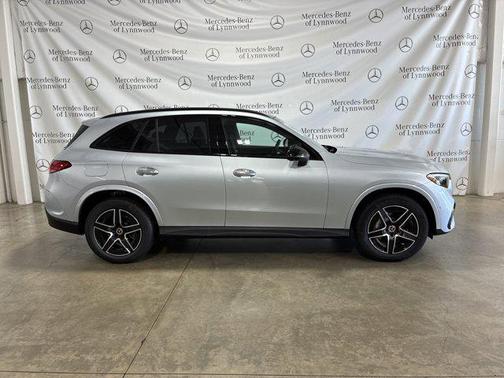 2025 Mercedes-Benz GLC 300 4MATIC