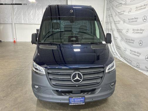 2025 Mercedes-Benz Sprinter 2500 High Roof