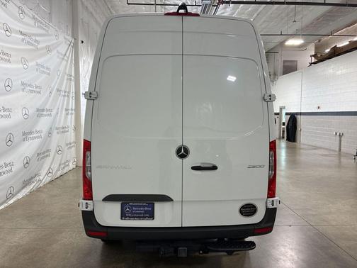 2025 Mercedes-Benz Sprinter 2500 Standard Roof