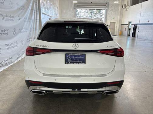 2025 Mercedes-Benz GLC 300 4MATIC