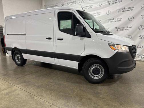 2025 Mercedes-Benz Sprinter 2500 Standard Roof