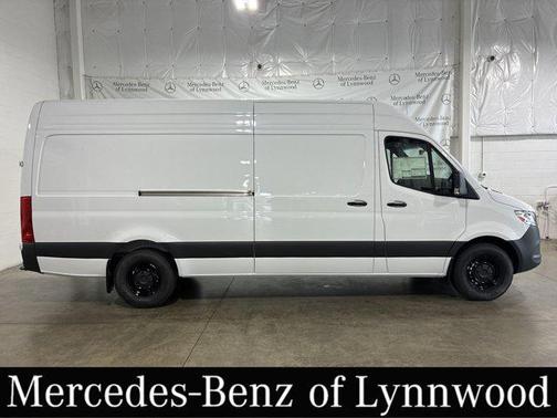 2025 Mercedes-Benz Sprinter 2500 High Roof