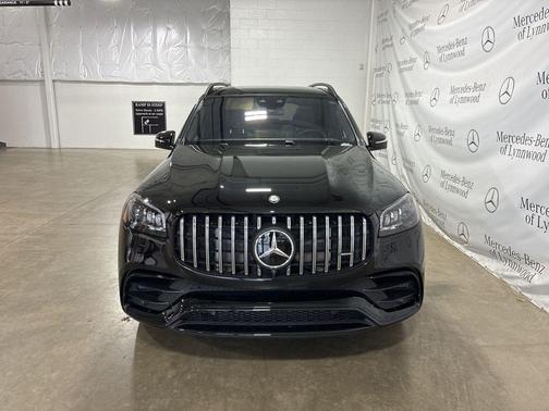 2025 Mercedes-Benz AMG GLS 63 Base