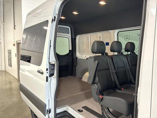 2025 Mercedes-Benz Sprinter 2500 High Roof