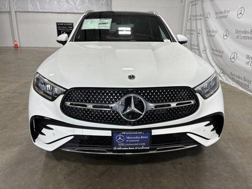 2025 Mercedes-Benz GLC 350e Base
