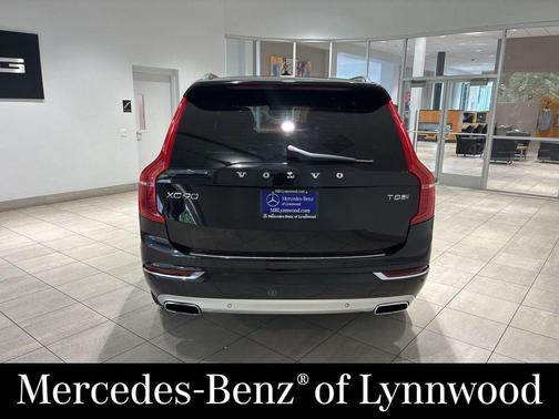 Onyx Black Metallic 2018 Volvo XC90 Hybrid T8 Inscription