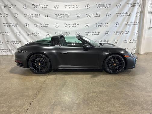 2024 Porsche 911 Targa 4