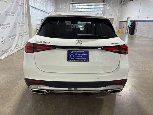 2025 Mercedes-Benz GLC 300 4MATIC
