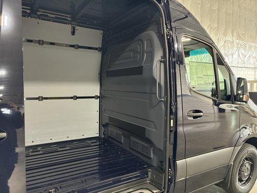 2025 Mercedes-Benz Sprinter 2500 High Roof