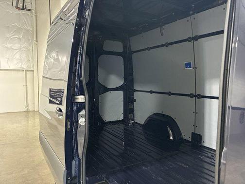 2025 Mercedes-Benz Sprinter 2500 High Roof